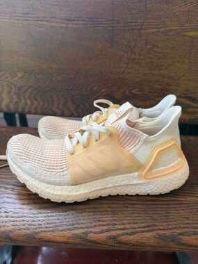 Adidas Ultra Boost Women’s Running Shoe Size 7